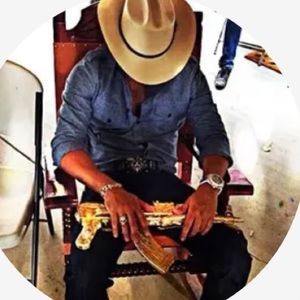 Meet your Posher, Martin